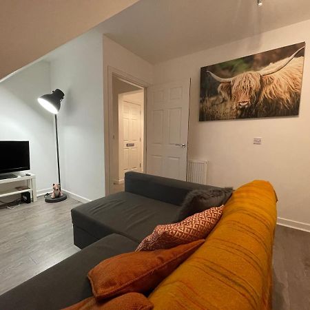 شقة Carvetii - Edward House D - 2 Dbl Bed 2Nd Floor Flat دنفرملاين المظهر الخارجي الصورة