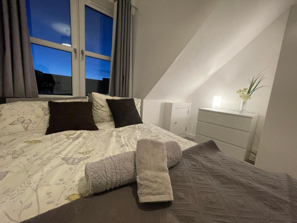 شقة Carvetii - Edward House D - 2 Dbl Bed 2Nd Floor Flat دنفرملاين المظهر الخارجي الصورة